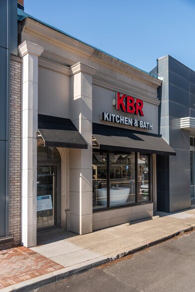 More Photos Of 7008-7034 Wisconsin Ave, Chevy Chase Unknown For Lease