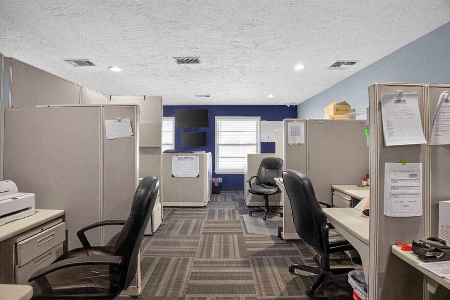 More Photos Of 9326 Kay Ln, Houston Office Residential For Sale