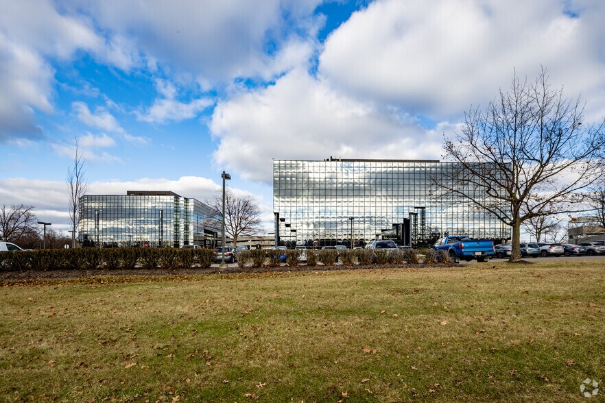 More Photos Of 1000 Commerce Dr, Pittsburgh Office For Lease