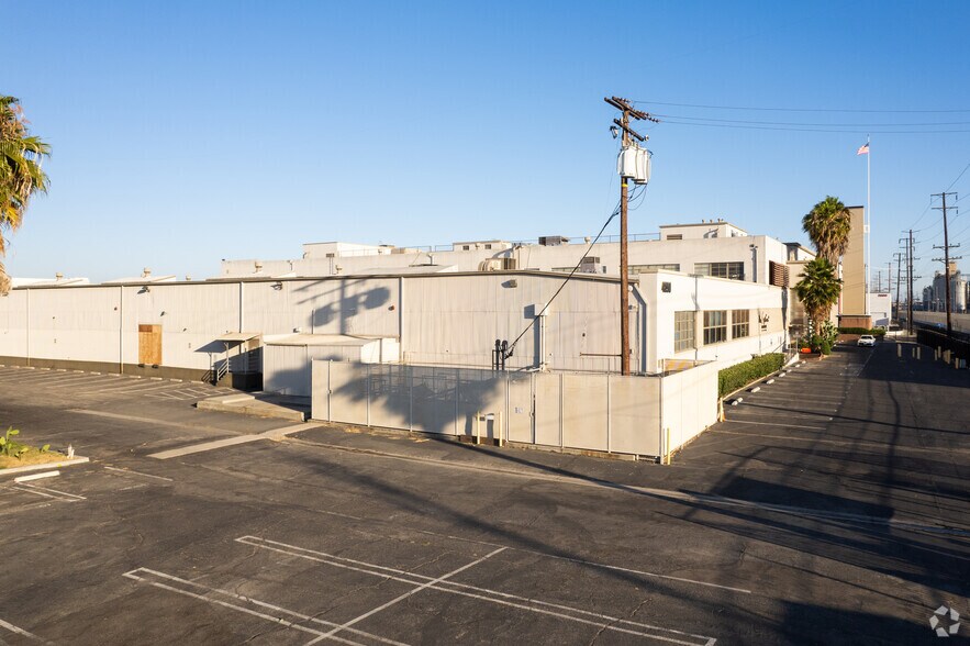 More Photos Of 4890 S Alameda St, Vernon Warehouse For Lease