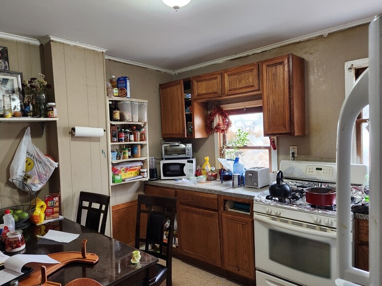 More Photos Of 90 Old Quogue Rd, Riverhead Apartments For Sale