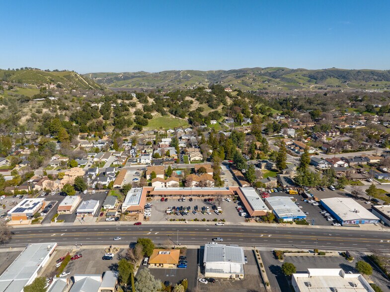 More Photos Of 7425 El Camino Real, Atascadero Storefront Retail Office For Sale