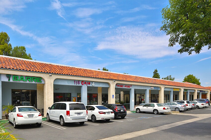 More Photos Of 5710-5772 E Los Angeles Ave, Simi Valley Storefront For Lease