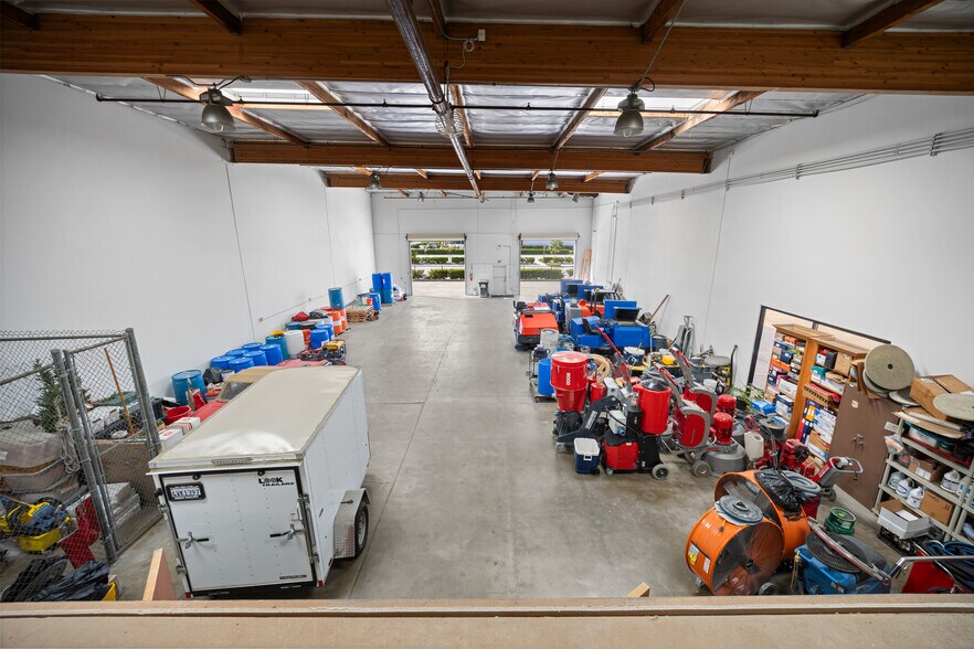 More Photos Of 3980 E Miraloma Ave, Anaheim Warehouse For Lease