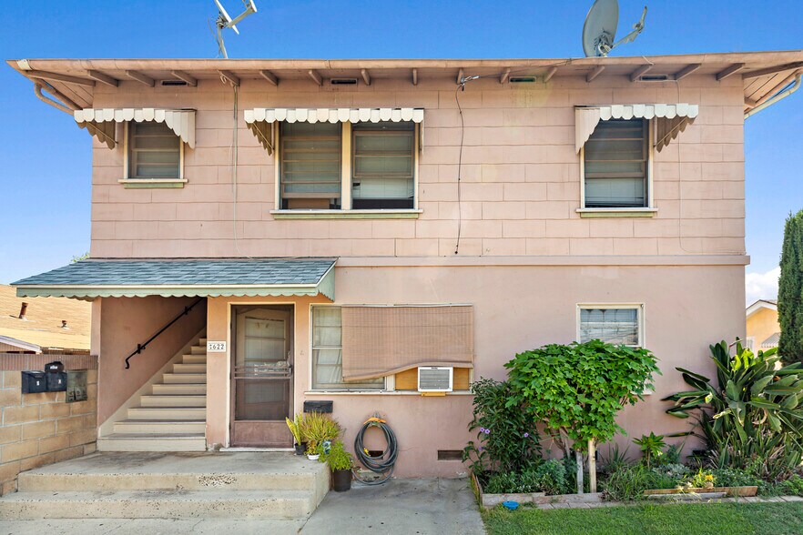 More Photos Of 302-304 E Wilhelmina St, Anaheim Apartments For Sale