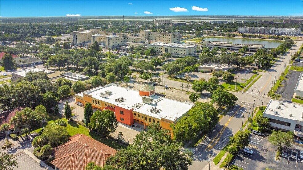 More Photos Of 737 W Oak St, Kissimmee Office For Sale
