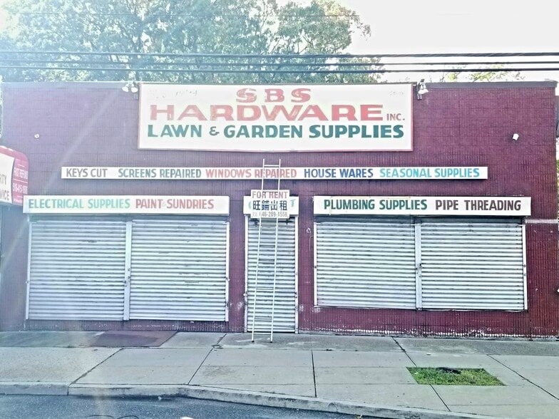 Primary Photo Of 455 Nassau Rd, Roosevelt Storefront Retail Office For Lease