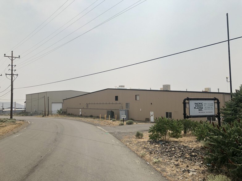 More Photos Of 45 Stokes Dr, Carson City Warehouse For Lease