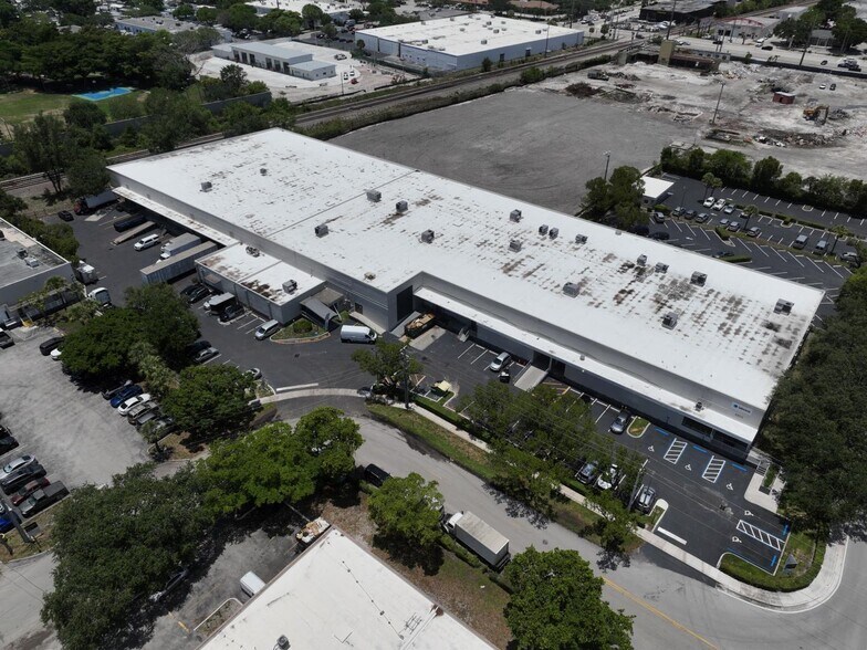 More Photos Of 4200 N 29th Ave, Hollywood Unknown For Lease