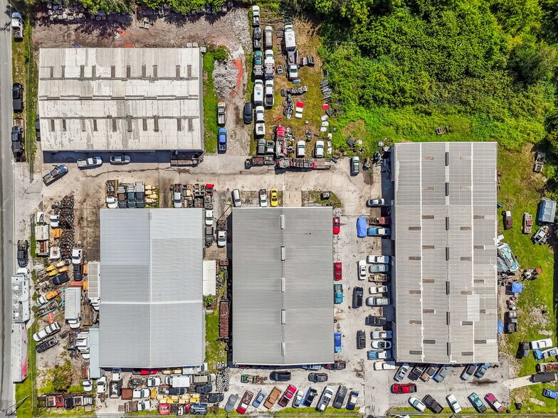 More Photos Of 1710 Turkey Creek Rd, Plant City Warehouse For Lease