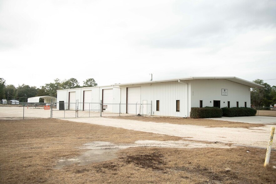 More Photos Of 4134 US 441, Lake City Light Manufacturing For Lease