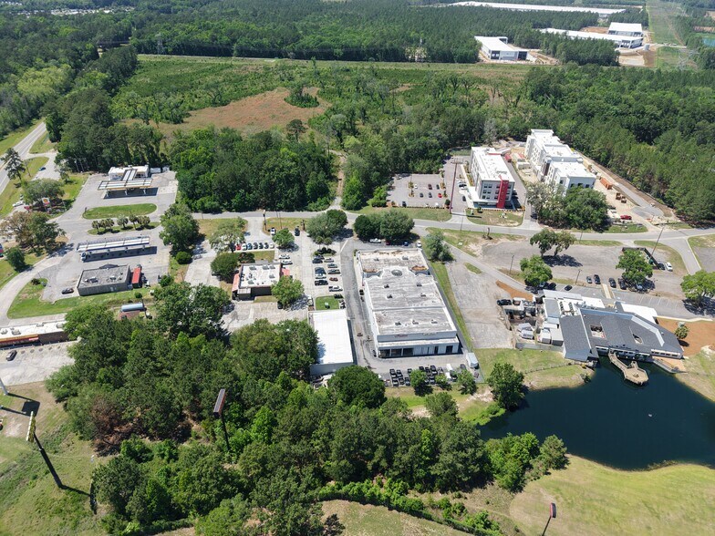 More Photos Of 6 Gateway Blvd W, Savannah Auto Dealership For Lease
