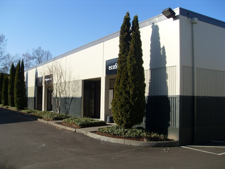 More Photos Of 5699 SE International Way, Milwaukie Warehouse For Lease