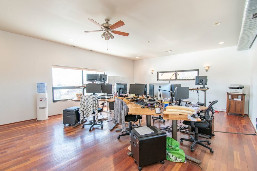 More Photos Of 1703 Darrow St, Evanston Office Residential For Sale