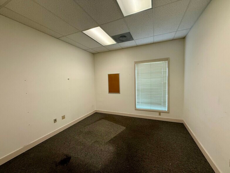 More Photos Of 373 W Saint Charles St, San Andreas Bank For Lease