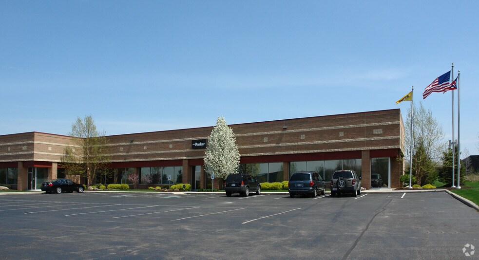 More Photos Of 17295 Foltz Industrial Pky, Strongsville Light Manufacturing For Lease