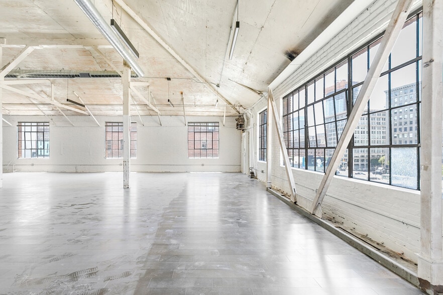 More Photos Of 823 S Los Angeles St, Los Angeles Loft Creative Space For Lease