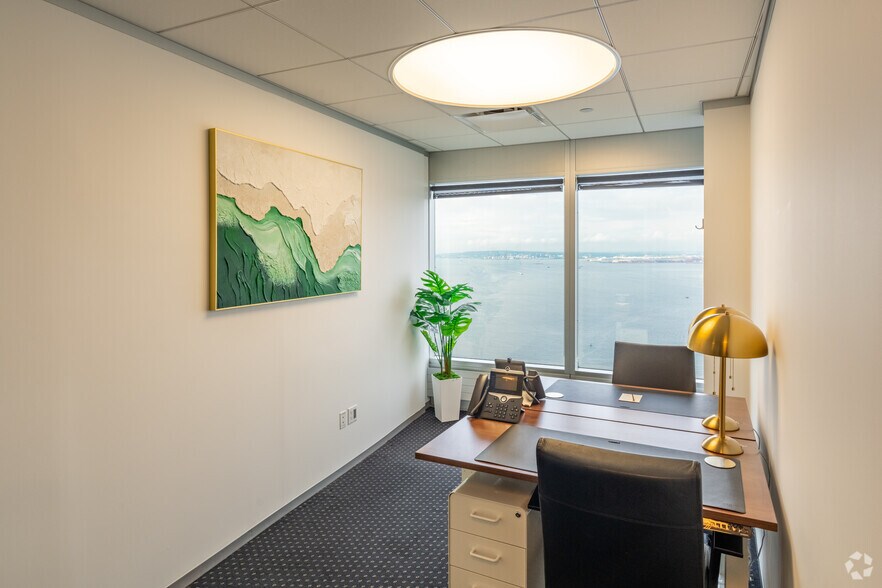 More Photos Of 17 State St, New York Coworking Space