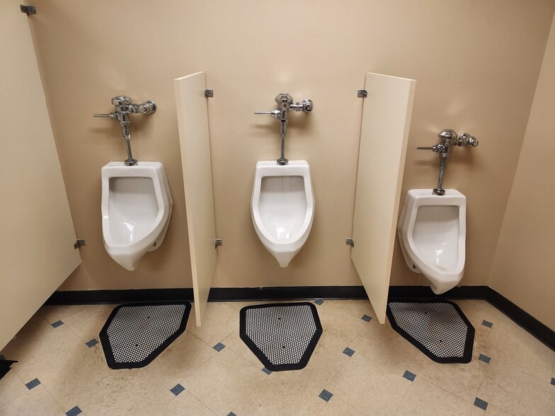 More Photos Of 521 W Grantham Rd, New Bern Specialty For Sale