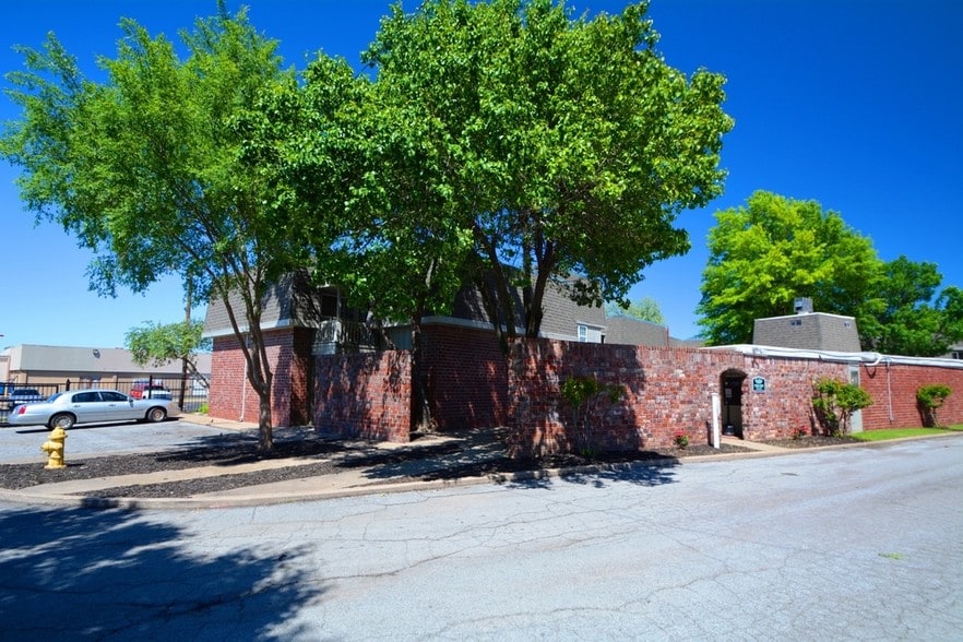 More Photos Of 3218 S 93rd East Ave, Tulsa Apartments For Sale