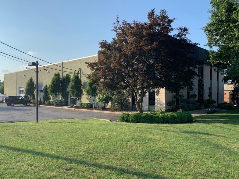 More Photos Of 9 Veronica Ave, Somerset Distribution For Lease