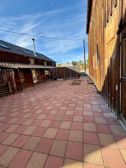 More Photos Of 142 NW Front St, Prairie City Specialty For Sale