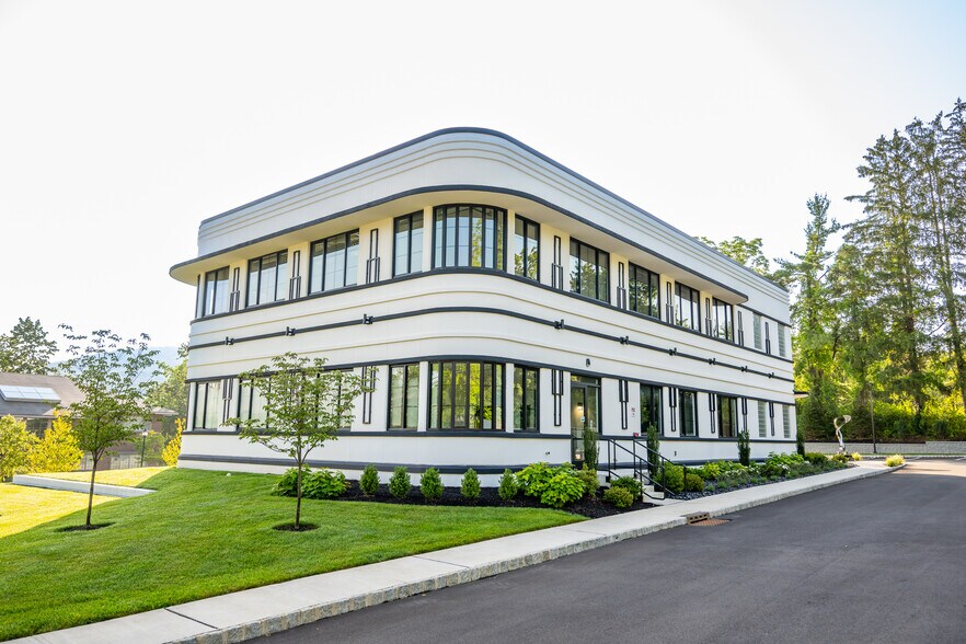 More Photos Of 47 Main St, Sparta Office For Lease