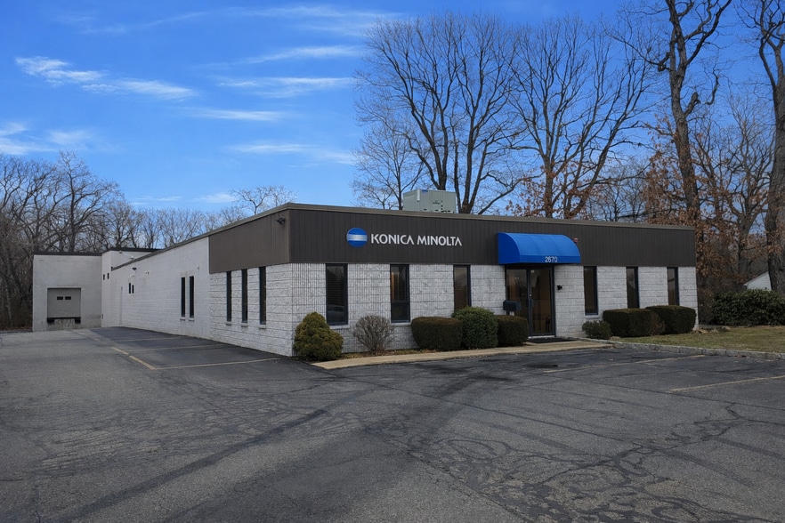 Primary Photo Of 2670 Warwick Ave, Warwick Light Distribution For Lease