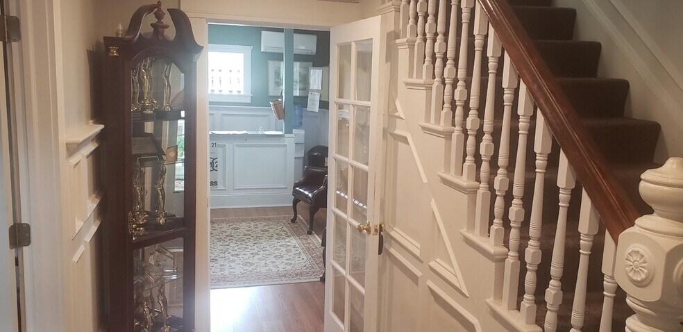 More Photos Of 247 Main St, North Reading Office For Lease