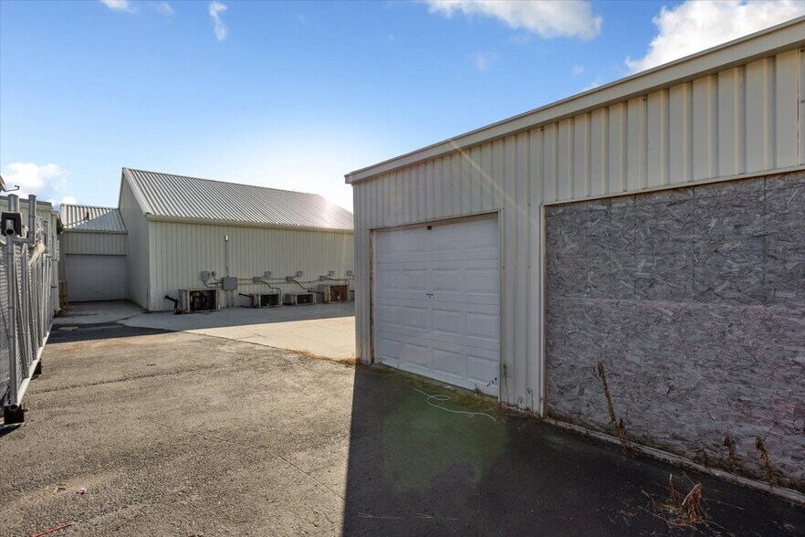 More Photos Of 501 Veterans Memorial Hwy, Council Bluffs Freestanding For Sale