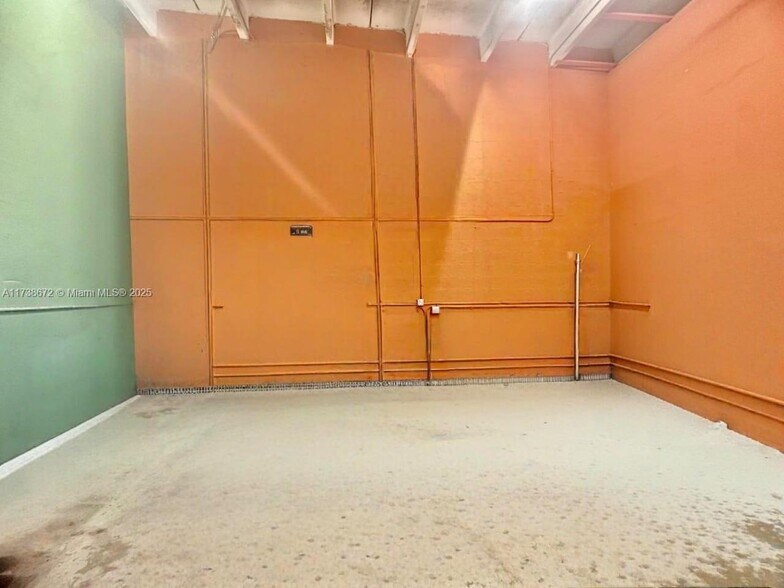 More Photos Of 1751 38th Pl. Unit 1004A Pl, Hialeah Flex For Sale