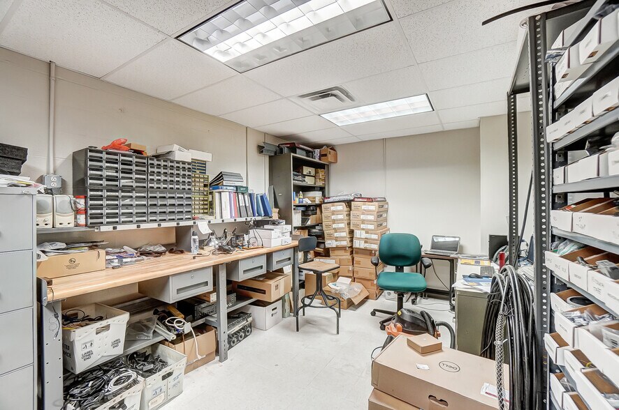 More Photos Of 150 E South College St, Yellow Springs Research And Development For Sale