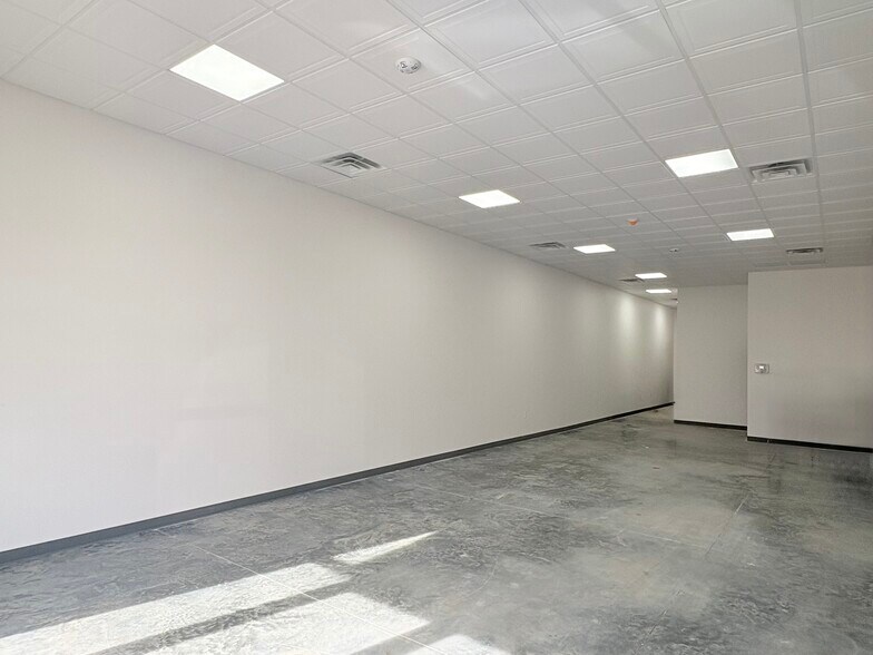 More Photos Of 110 Orange Ct, Bowling Green Flex For Lease