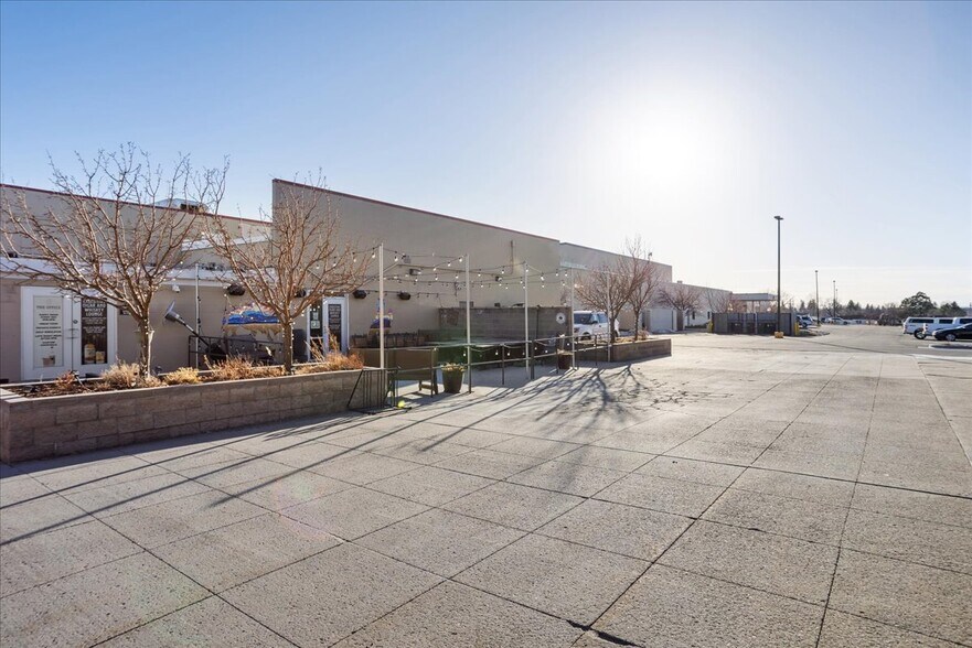 More Photos Of 1616 E Pershing Blvd, Cheyenne Freestanding For Sale