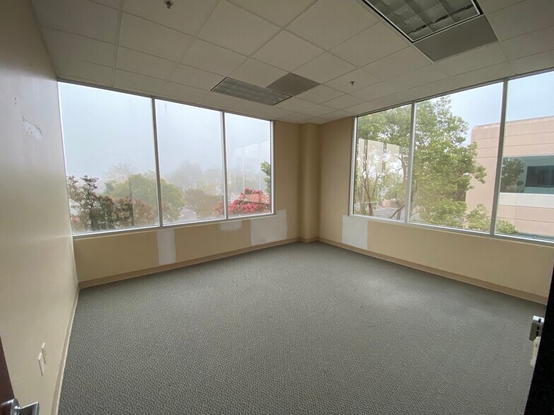 More Photos Of 18705 Madrone Pky, Morgan Hill Research And Development For Lease