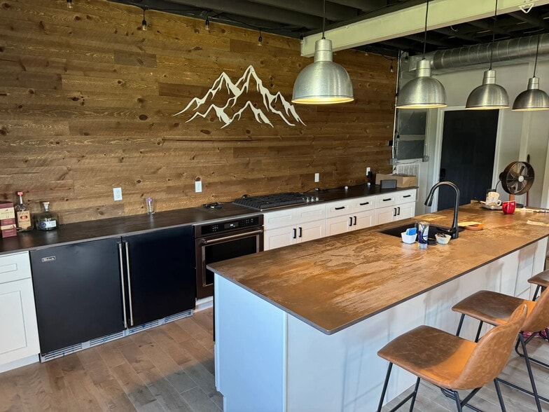 More Photos Of 240 Chapel Rd, South Windsor Industrial For Sale