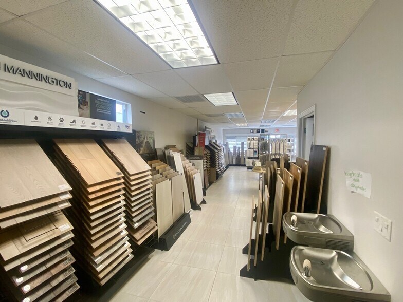 More Photos Of 4529 Del Prado Blvd S, Cape Coral General Retail For Sale