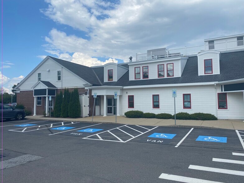 More Photos Of 72 S River Rd, Bedford Medical For Lease