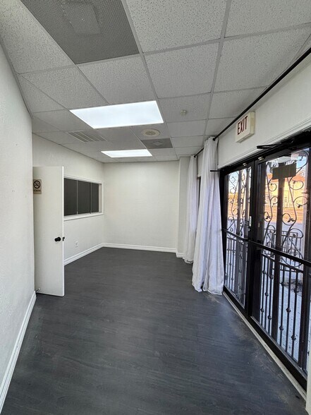 More Photos Of 5208 Harrisburg Blvd, Houston Storefront For Lease