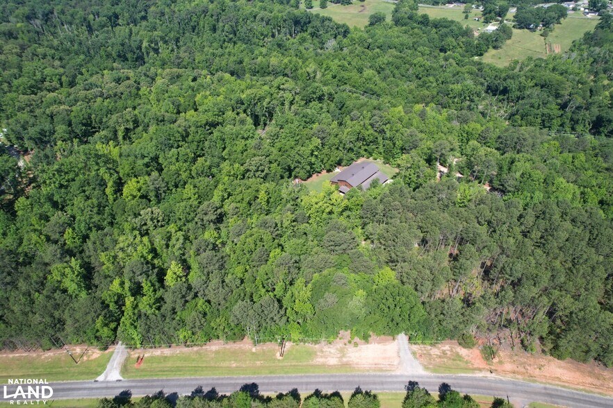 More Photos Of 701 Wingert Road rd, Greenwood Specialty For Sale