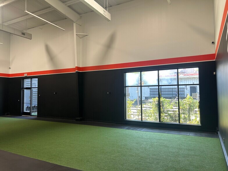 More Photos Of 1110 Hutchins St, Houston Storefront For Lease