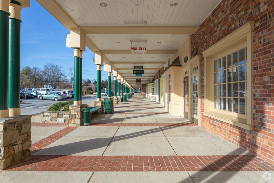 More Photos Of 12101-12175 Darnestown Rd, Gaithersburg Unknown For Lease