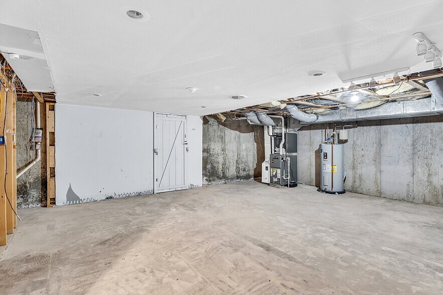 More Photos Of 2-4 Mary E Clark Dr, Hampstead Medical For Sale