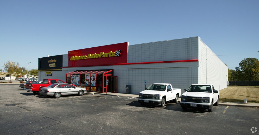 Primary Photo Of 4320 S 27th, Milwaukee Freestanding For Lease