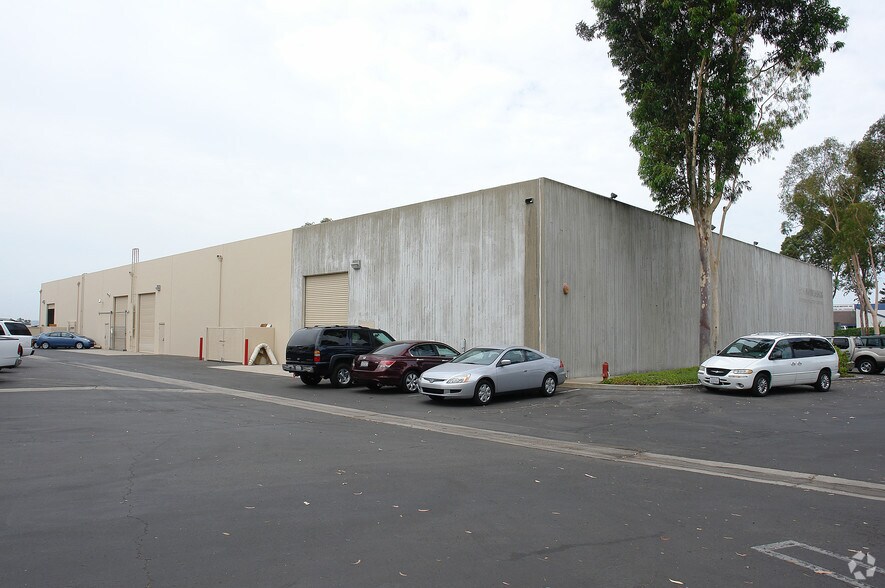 More Photos Of 25782 Obrero Dr, Mission Viejo Showroom For Lease