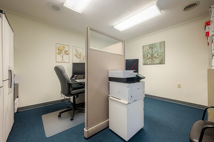 More Photos Of 208-214 E X St, Deer Park Medical For Lease