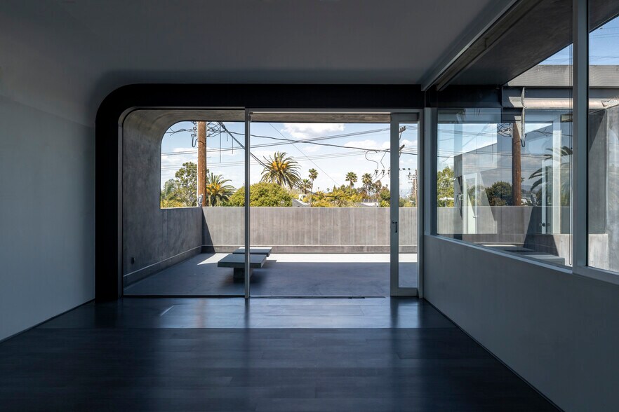 More Photos Of 1511 Abbot Kinney Blvd, Venice Storefront Retail Residential For Lease