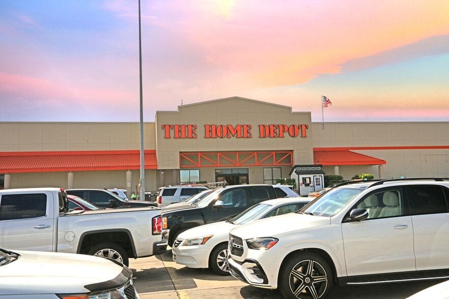 More Photos Of 2625 Veterans Memorial Blvd, Kenner Freestanding For Sale