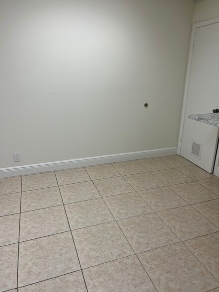 More Photos Of 4503 NW 103rd Ave, Sunrise Light Distribution For Lease
