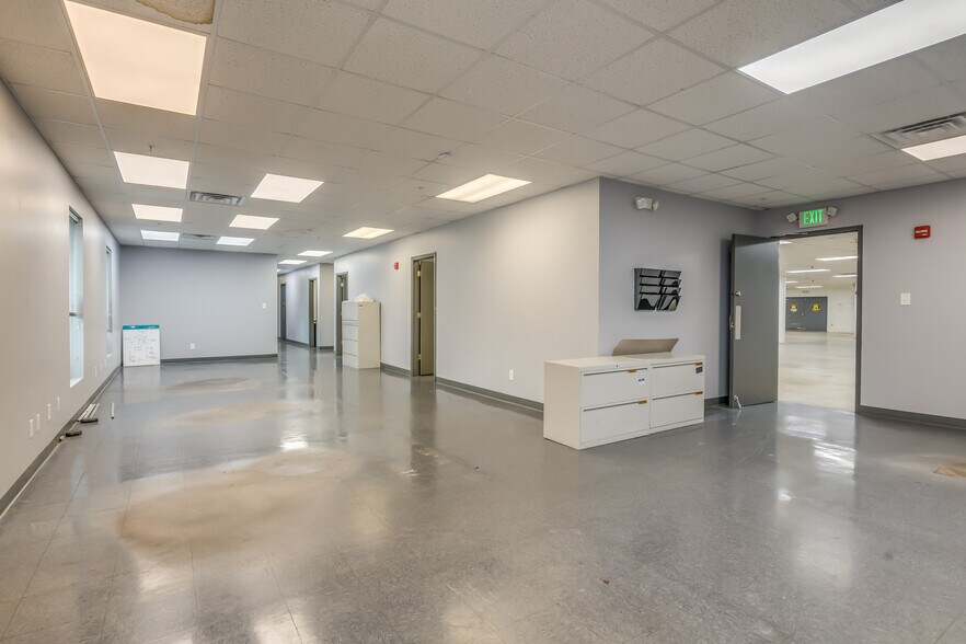 More Photos Of 371 G and S Rd, Prattville Warehouse For Lease